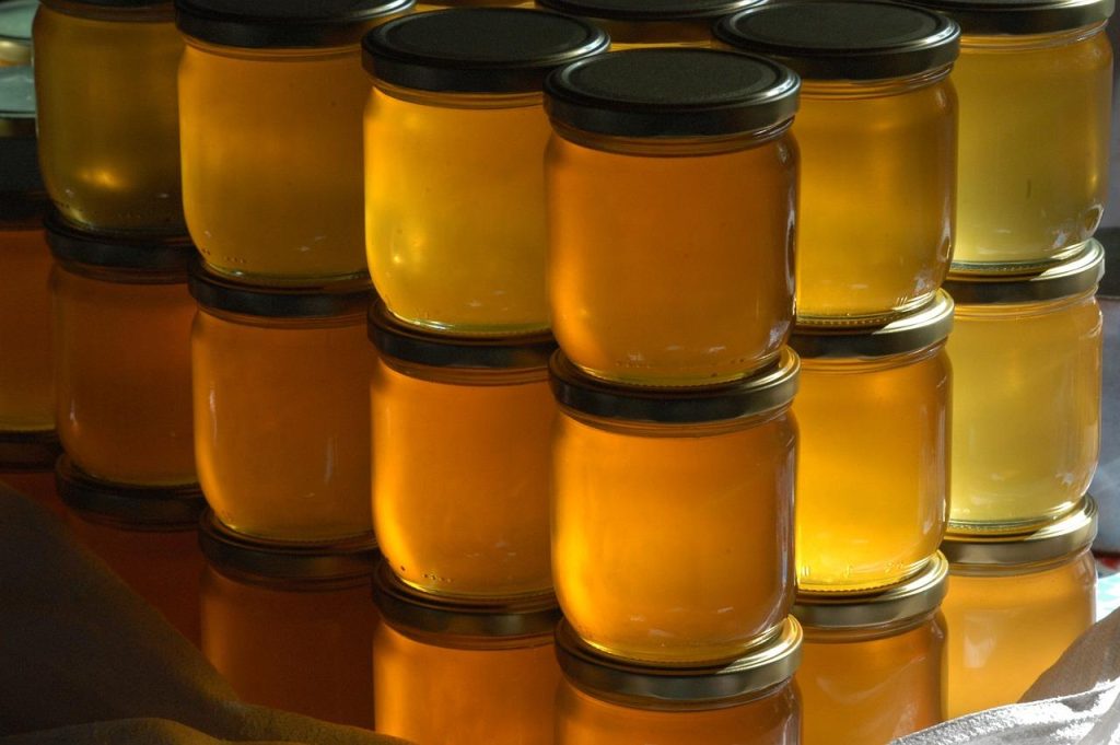 Honing gezondheidsvoordelen: natuurlijk zoetmiddel met vitamines, antioxidanten en antibacteriële eigenschappen voor gezondhe