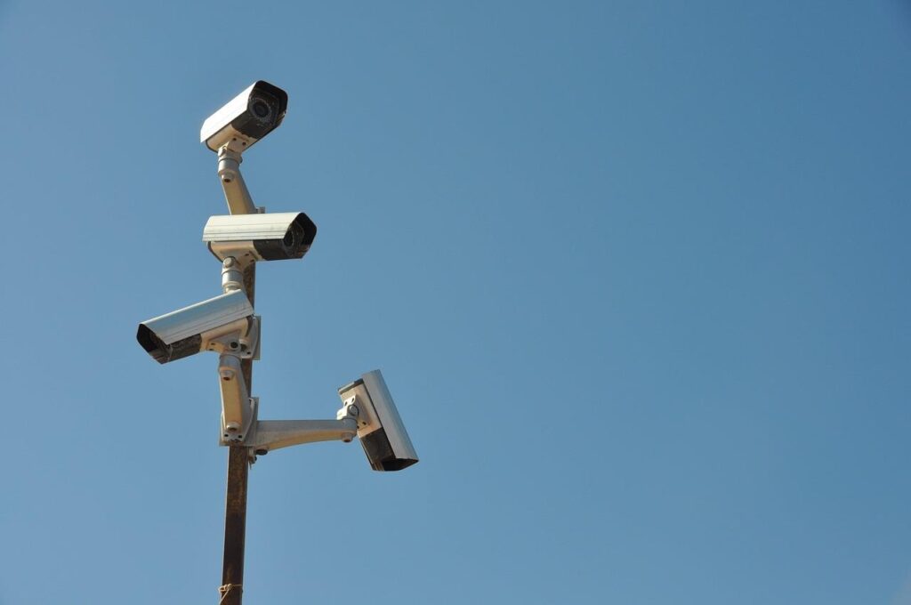 Bedrijventerrein met gezamenlijke beveiligingsmaatregelen voor inbraakpreventie en professioneel toezicht